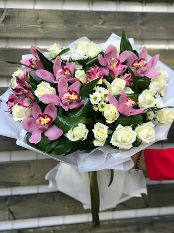 Букет цветов из: Розы и Хризантемы в Преградной