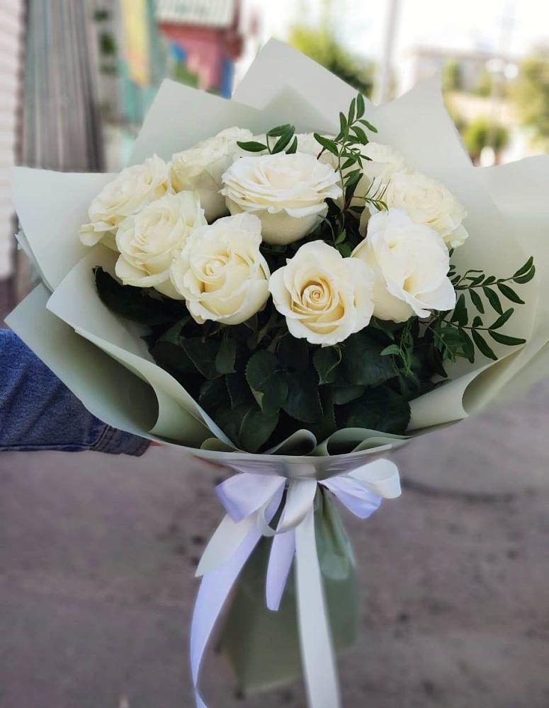 Букет Белые розы Проуд в Преградной