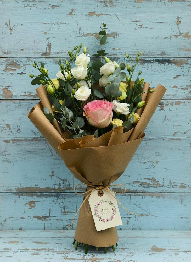 Букет цветов из: Розы и Лизиантусы в Преградной