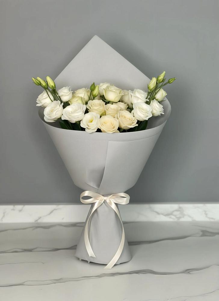 Букет цветов из: Розы и Лизиантусы в Преградной