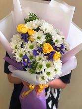 Букет цветов из:  Ирисы, Хризантемы и Розы #REPLACE_PRED# Преградной