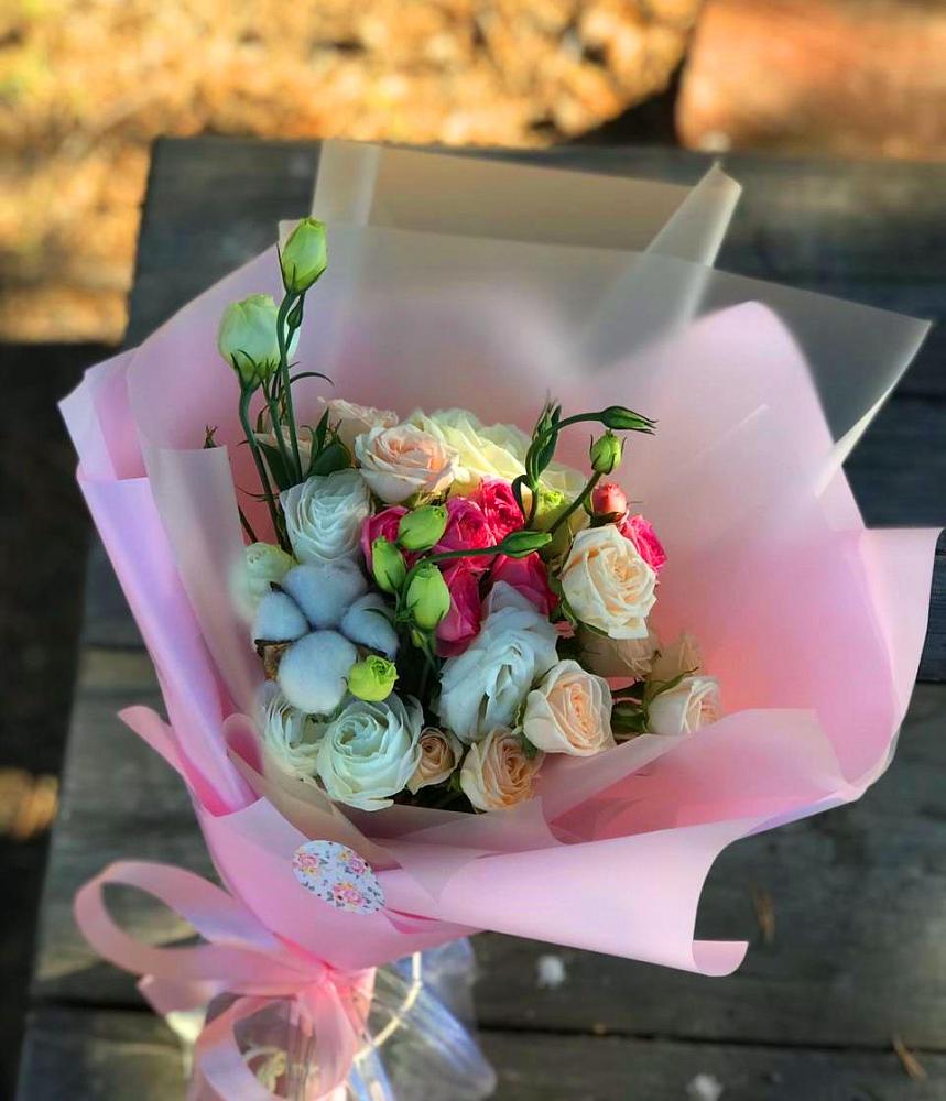 Букет цветов из: Розы и Лизиантусы в Преградной