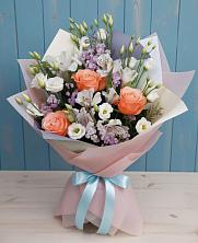 Букет цветов из:  Лизиантусы, Розы, Альстромерии и Гипсофила в Преградной