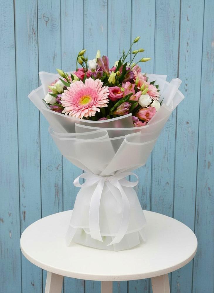 Букет цветов из: Герберы, Альстромерии и Лизиантусы в Преградной