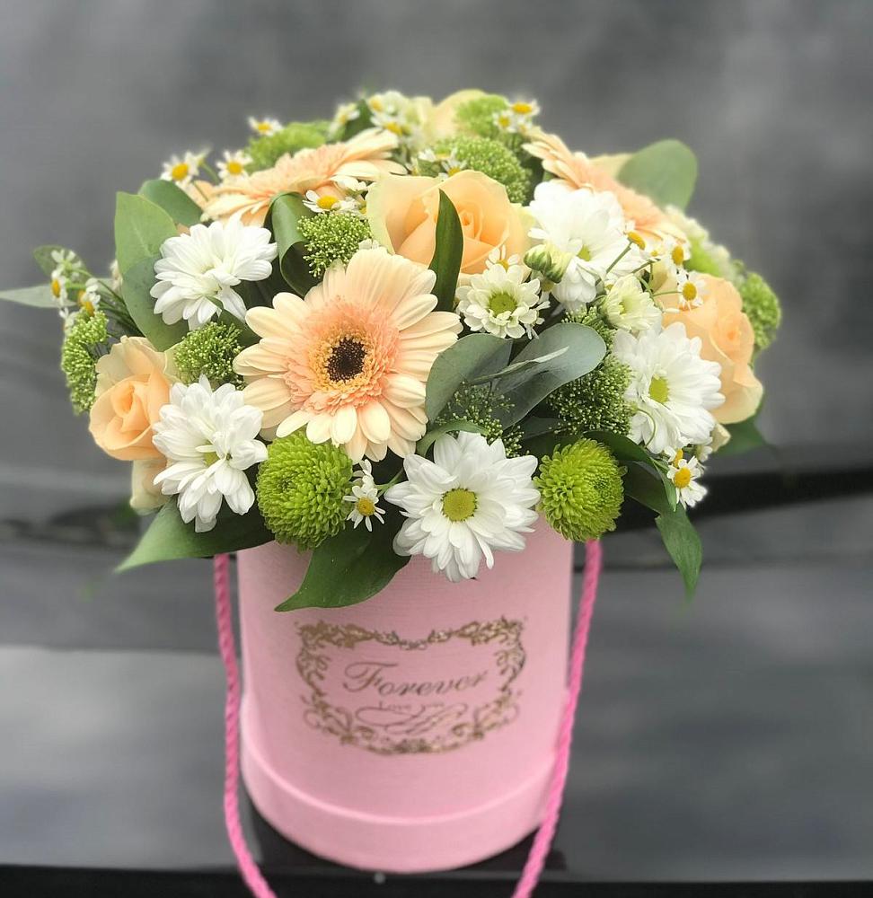 Цветочная композиция из Розы, Герберы и Хризантемы в шляпной коробке в Преградной