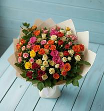 Букет Микс из разноцветных кустовых роз в Преградной