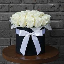 Цветочная композиция из Розы в шляпной коробке в Преградной