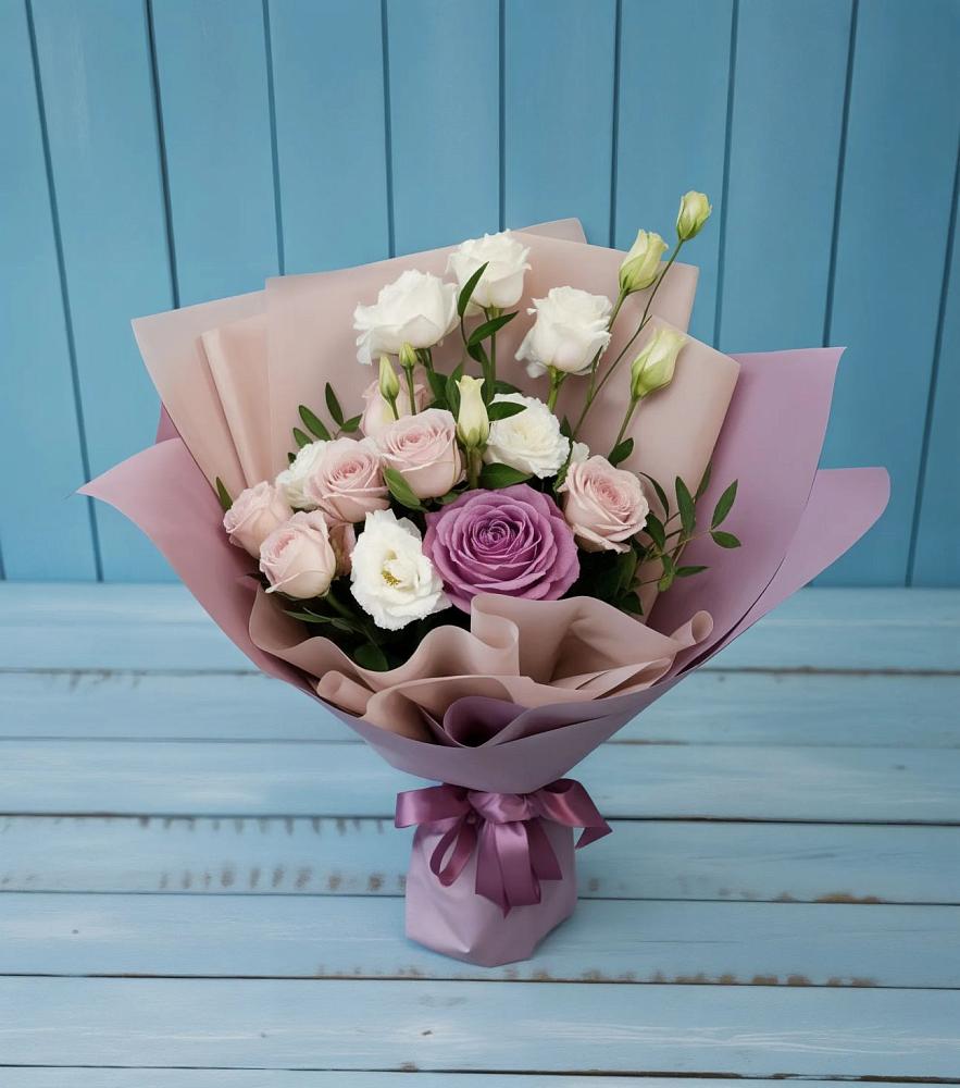 Букет цветов из: Розы и Лизиантусы в Преградной